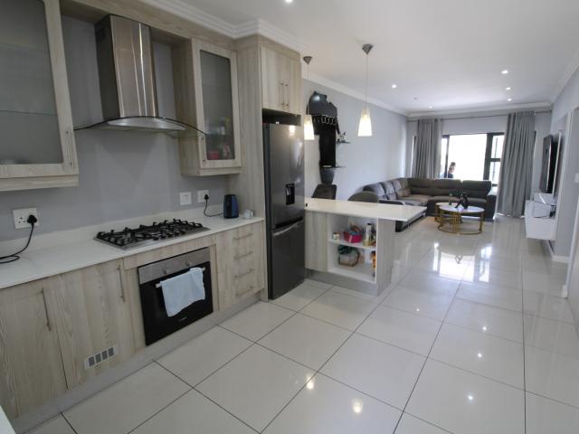 2 Bedroom Apartment To Let in Bryanston