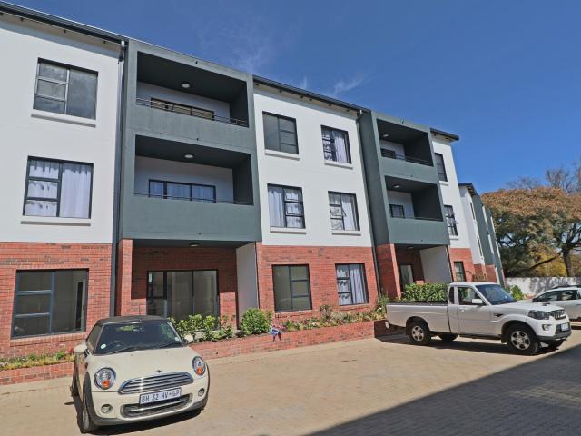 2 Bedroom Apartment To Let in Bryanston