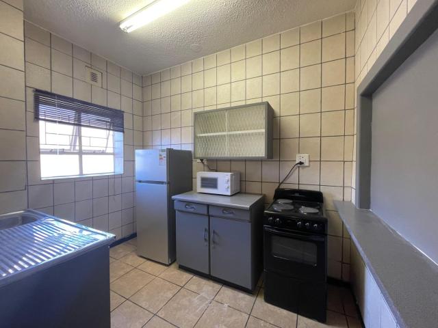 2 Bedroom Apartment To Let in Bult North