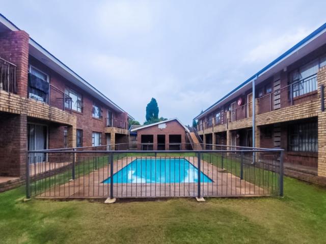 2 Bedroom Apartment To Let in Bult West