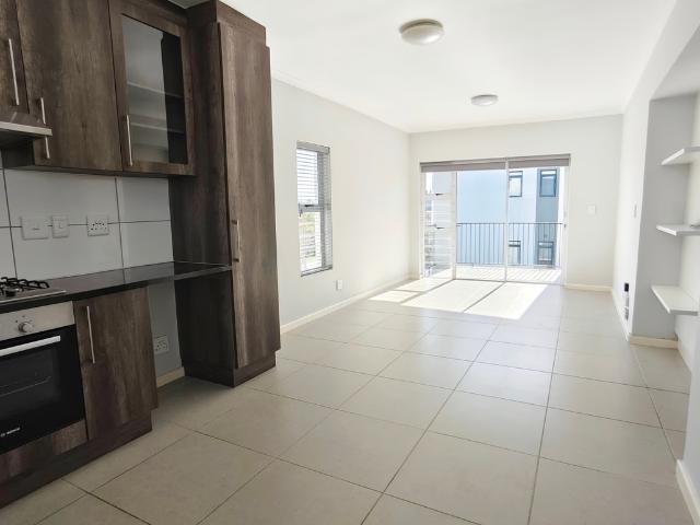 2 Bedroom Apartment To Let in Burgundy Estate