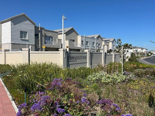 3 Bedroom Apartment To Let in Cape Farms