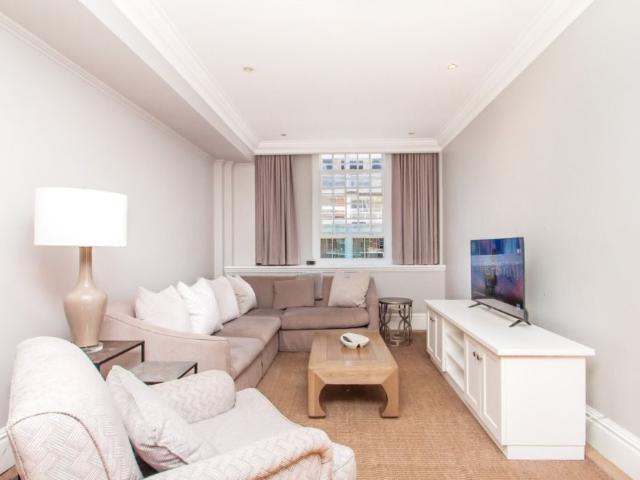 2 Bedroom Apartment To Let in Cape Town City Centre