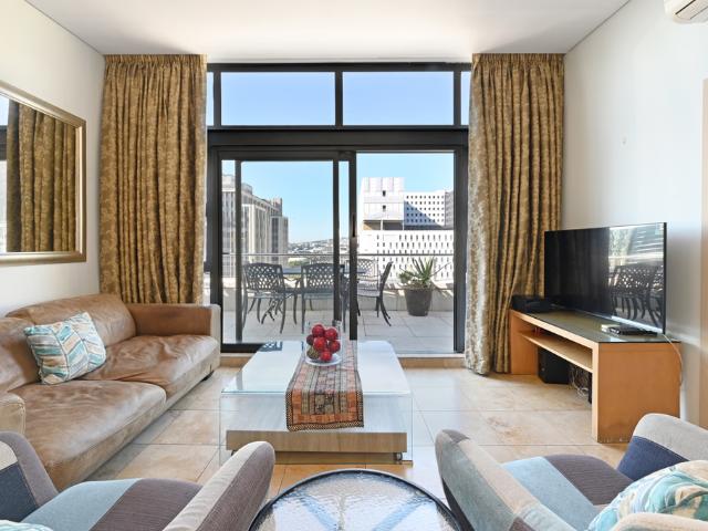 2 Bedroom Apartment To Let in Cape Town City Centre | LIONLEAD Real Estate