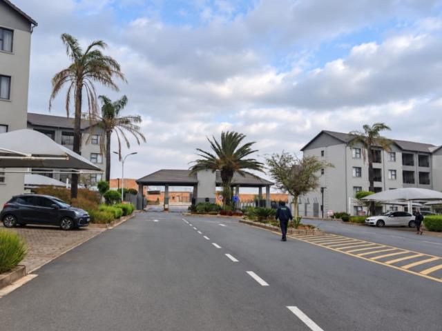 2 Bedroom Apartment To Let in Carlswald