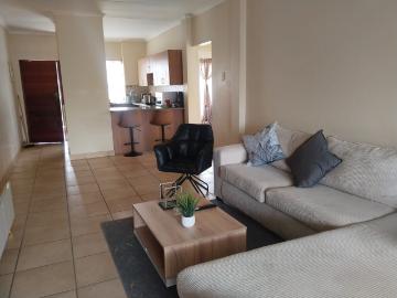 2 Bedroom Apartment To Let in Castleview