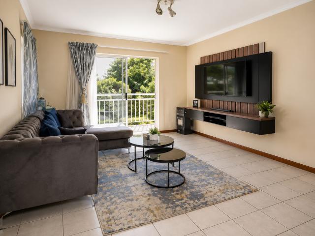 2 Bedroom Apartment Rented in Comet