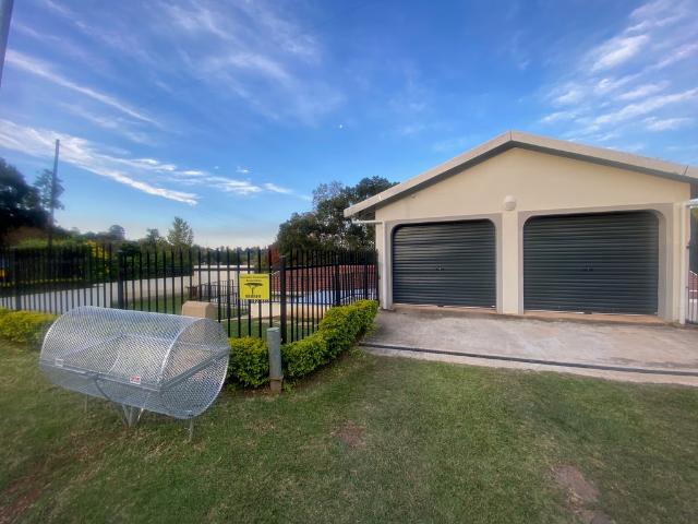 2 Bedroom Apartment To Let in Clarendon