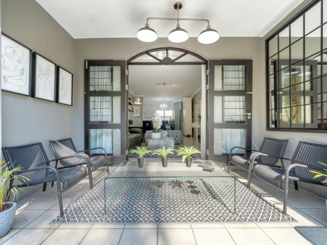 2 Bedroom Apartment To Let in Craighall