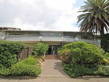 2 Bedroom Apartment Rented in Craighall