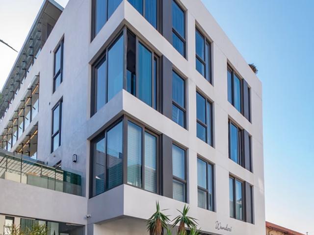 2 Bedroom Apartment To Let in De Waterkant