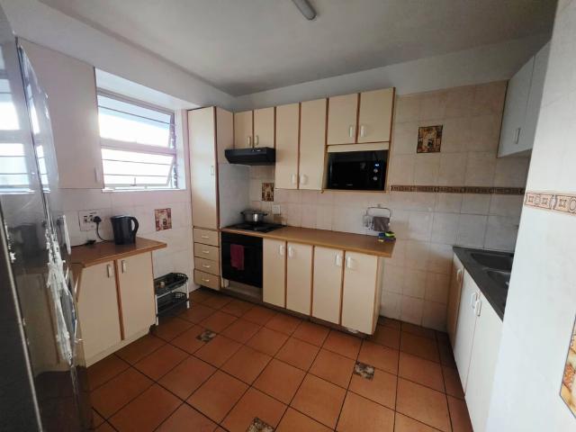 2 Bedroom Apartment To Let in Durban Central