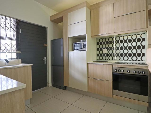 2 Bedroom Apartment To Let in Edenburg