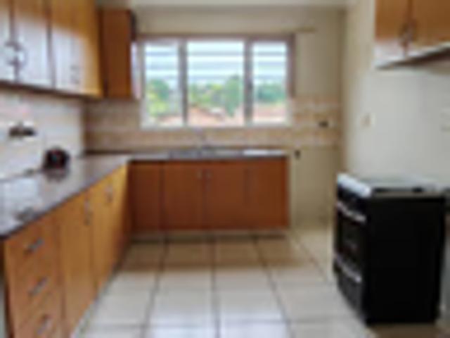 2 Bedroom Apartment To Let in Escombe