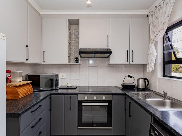 2 Bedroom Apartment To Let in Fairland