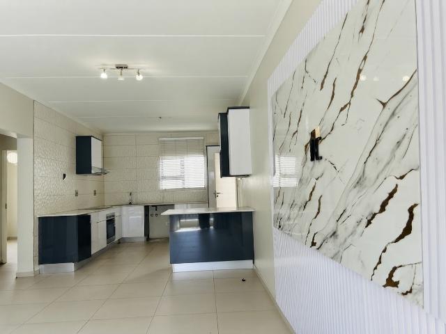 2 Bedroom Apartment To Let in Fourways