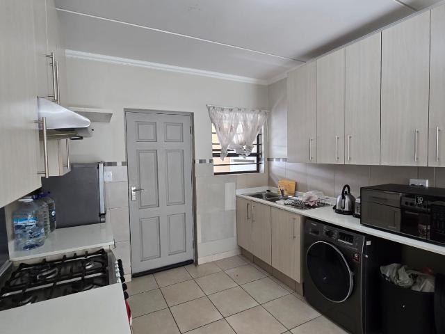 2 Bedroom Apartment To Let in Fourways