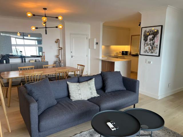 2 Bedroom Apartment To Let in Fresnaye