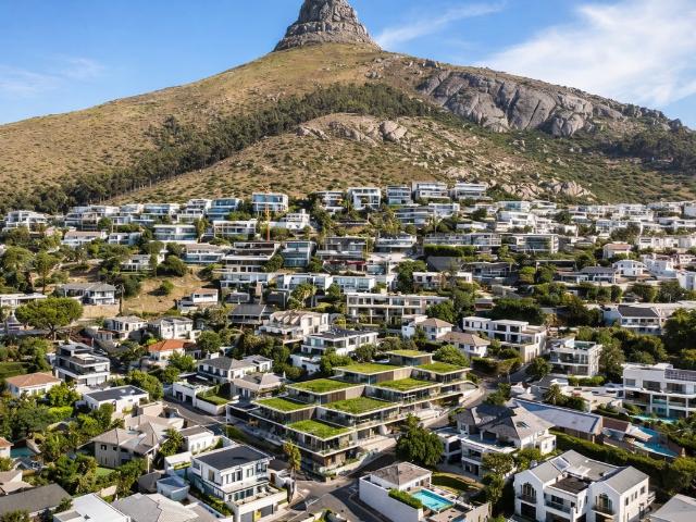 2 Bedroom Apartment To Let in Fresnaye