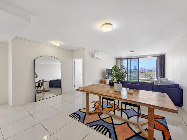 2 Bedroom Apartment To Let in Green Point