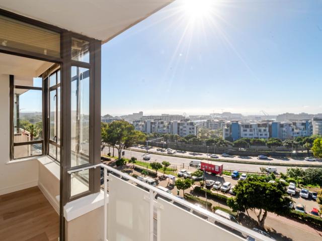 2 Bedroom Apartment To Let in Green Point