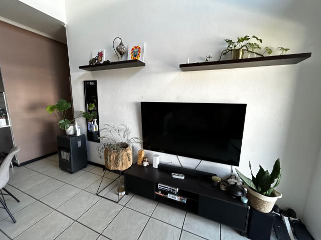 2 Bedroom Apartment To Let in Greenstone Park Estate