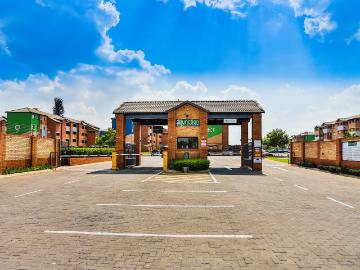2 Bedroom Apartment To Let in Heuweloord