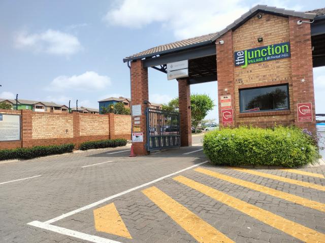 2 Bedroom Apartment To Let in Heuweloord