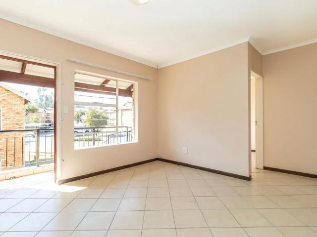 2 Bedroom Apartment To Let in Honeypark