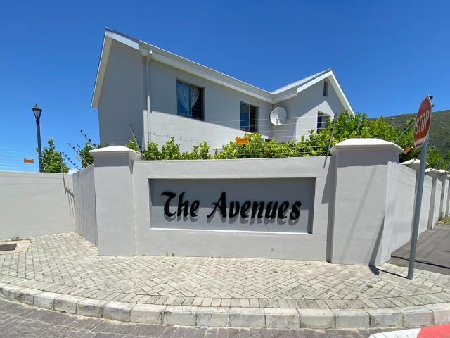 2 Bedroom Apartment To Let in Hoog En Droog