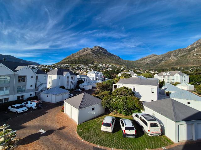 2 Bedroom Apartment To Let in Hout Bay Central