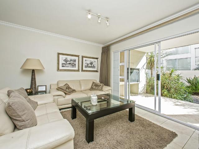 2 Bedroom Apartment To Let in Hyde Park