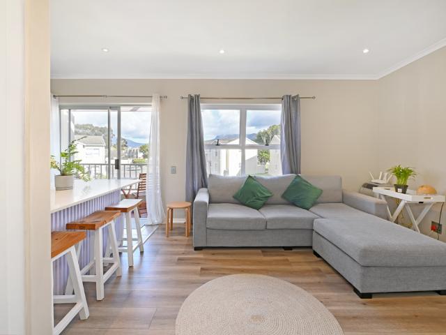 2 Bedroom Apartment To Let in Kenilworth | LIONLEAD Real Estate