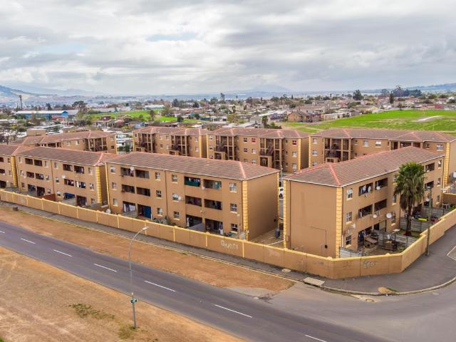 2 Bedroom Apartment To Let in Klein Drakenstein