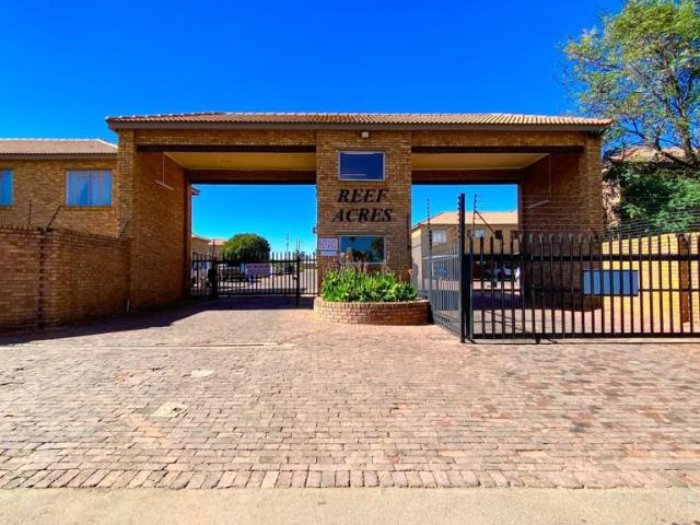 2 Bedroom Apartment To Let in Krugersrus