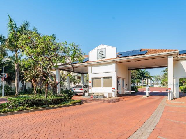 2 Bedroom Apartment To Let in La Lucia