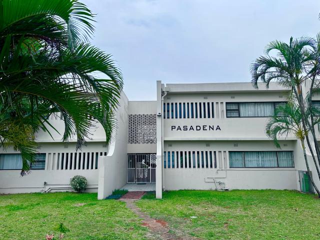 2 bedroom apartment to let in La Lucia