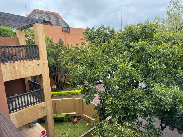 2 Bedroom Apartment To Let in Lonehill