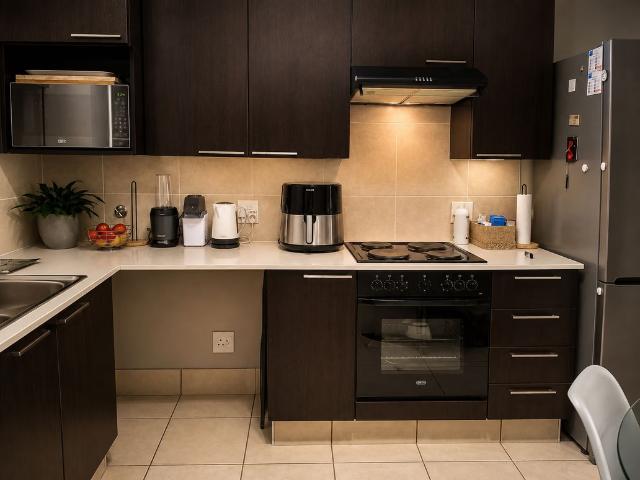 2 Bedroom Apartment To Let in Lonehill