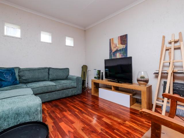 2 Bedroom Apartment To Let in Lonehill