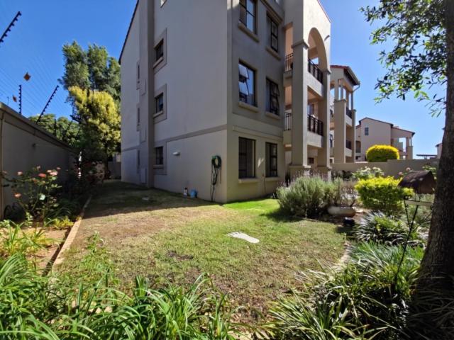 2 Bedroom Apartment To Let in Lonehill