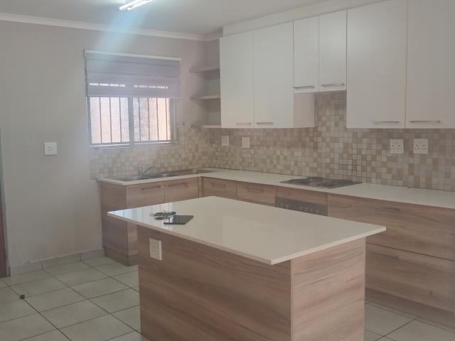 2 Bedroom Apartment To Let in Magalieskruin