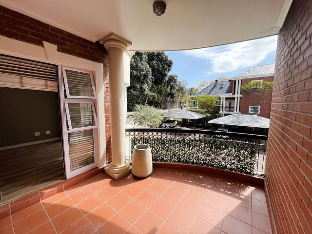 2 Bedroom Apartment To Let in Melrose