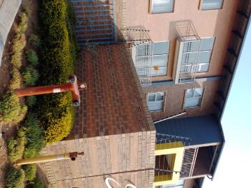2 Bedroom Apartment To Let in Montana