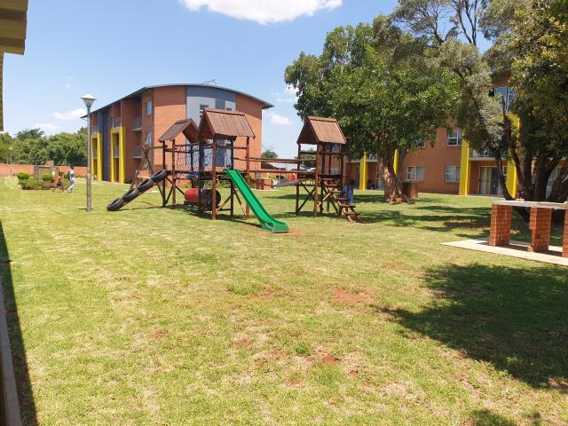 2 Bedroom Apartment To Let in Montana