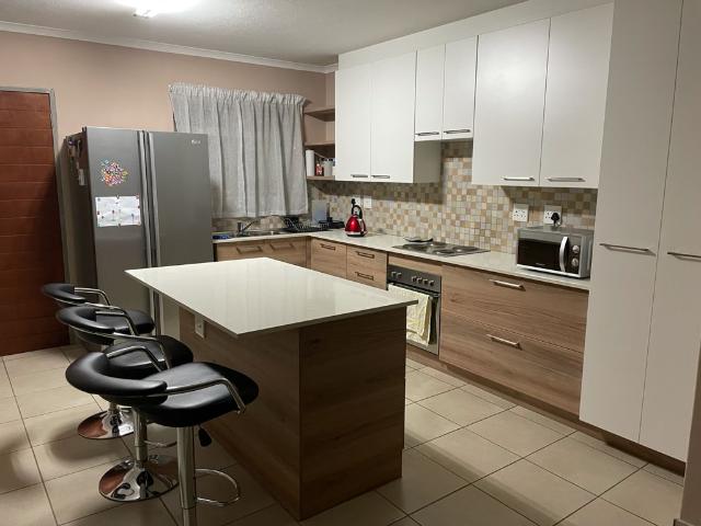 2 Bedroom Apartment To Let in Montana