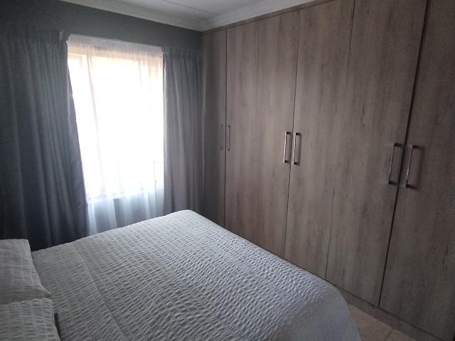 2 Bedroom Apartment To Let in Montana
