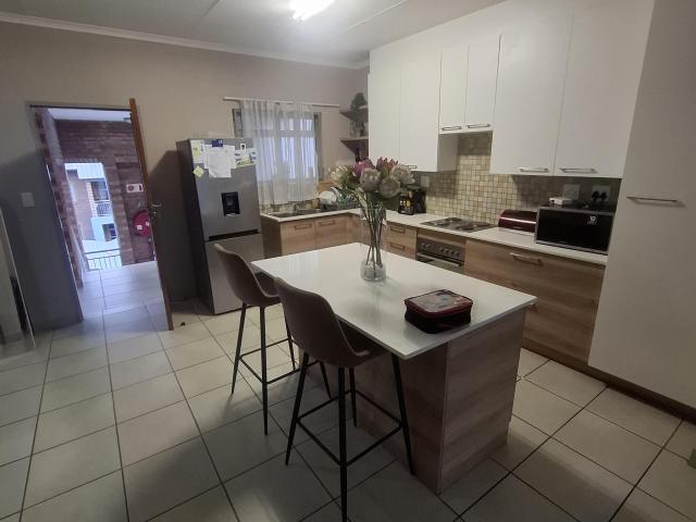 2 Bedroom Apartment To Let in Montana