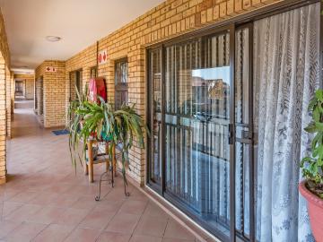 Apartment to rent in Mogale City Local Municipality - Grill