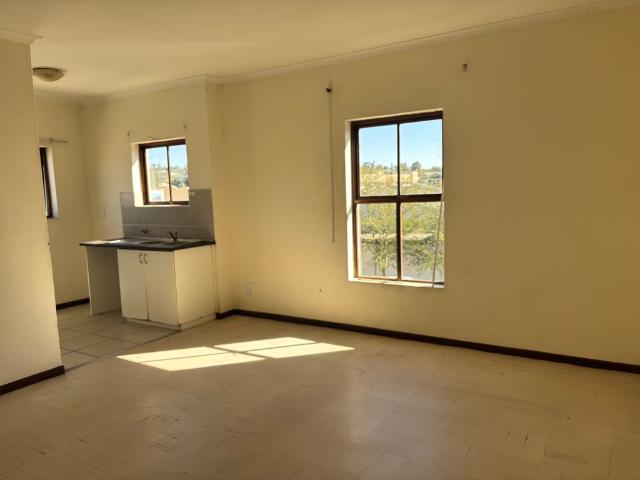2 Bedroom Apartment To Let in Moorreesburg